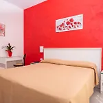 Baia Hotel 2*