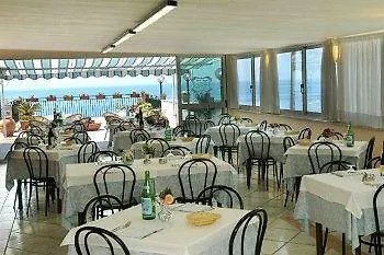 Baia 2* Maiori