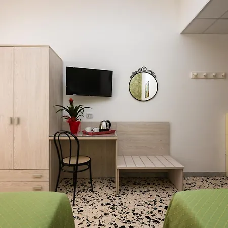 Baia Hotel 2*