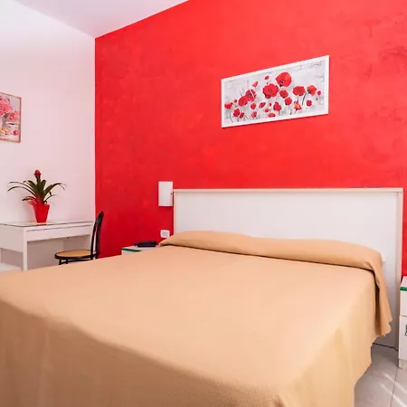 Baia Hotel 2*
