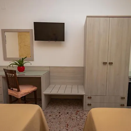 Ξενοδοχείο Baia 2*