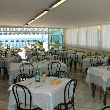 Hotel Baia 2*