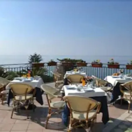 Hotel Baia