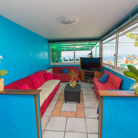Baia Hotel 2*